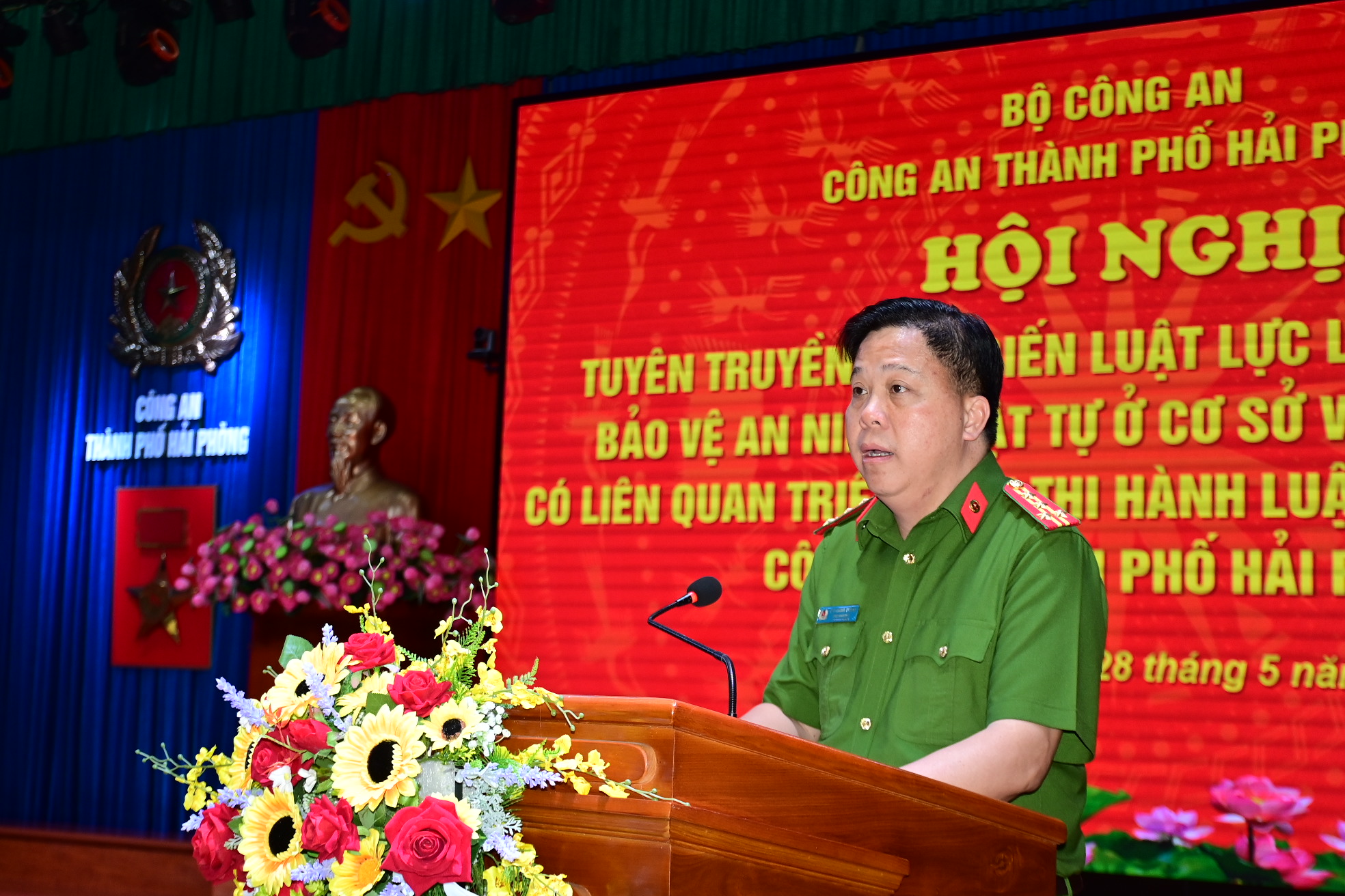 Công an thành phố tuyên truyền, phổ biến Luật Lực lượng tham gia bảo vệ an ninh, trật tự ở cơ sở và các văn bản triển khai thi hành